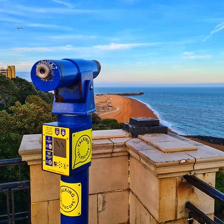 Modern Double Room With En-Suite, Parking & Fast Wifi - Close To Beach Sandgate Kültér fotó